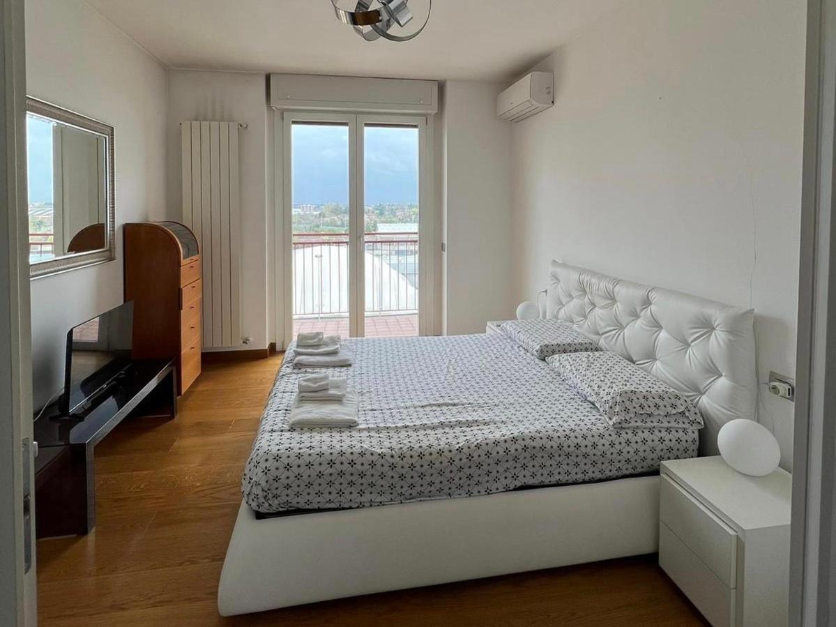 Penthouse - Skyline View Busto Arsizio