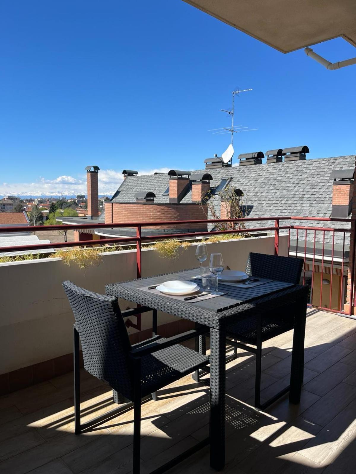 Penthouse - Skyline View
